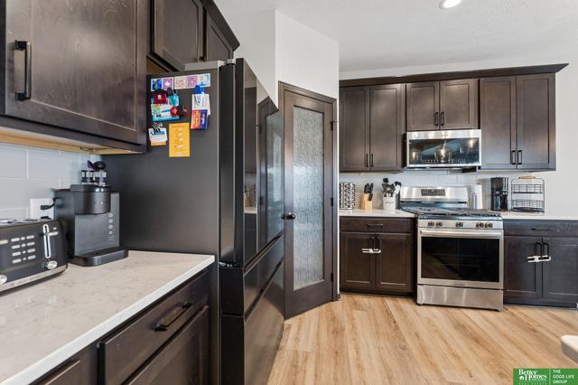 4910 N 211 Avenue, Omaha, NE 68022