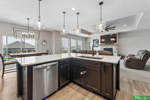 4910 N 211 Avenue, Omaha, NE 68022