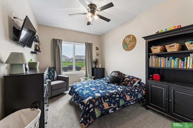 4910 N 211 Avenue, Omaha, NE 68022