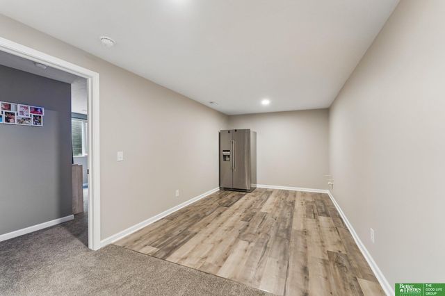 4910 N 211 Avenue, Omaha, NE 68022