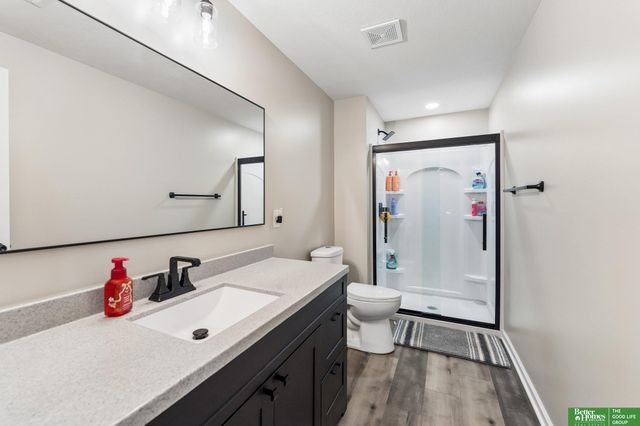 4910 N 211 Avenue, Omaha, NE 68022