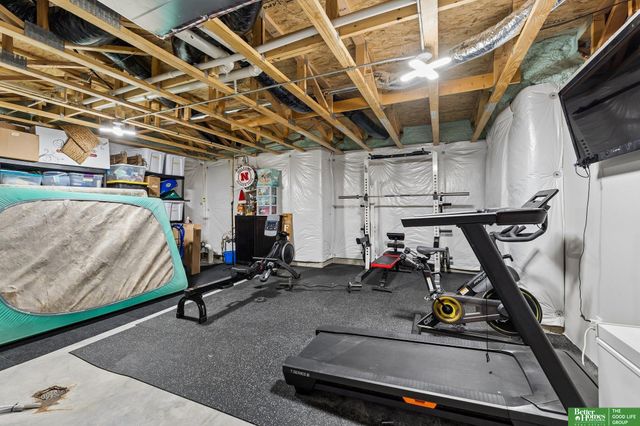 4910 N 211 Avenue, Omaha, NE 68022