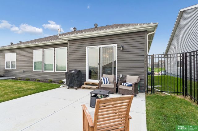 4910 N 211 Avenue, Omaha, NE 68022