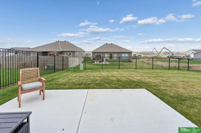 4910 N 211 Avenue, Omaha, NE 68022