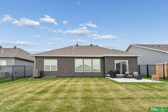 4910 N 211 Avenue, Omaha, NE 68022