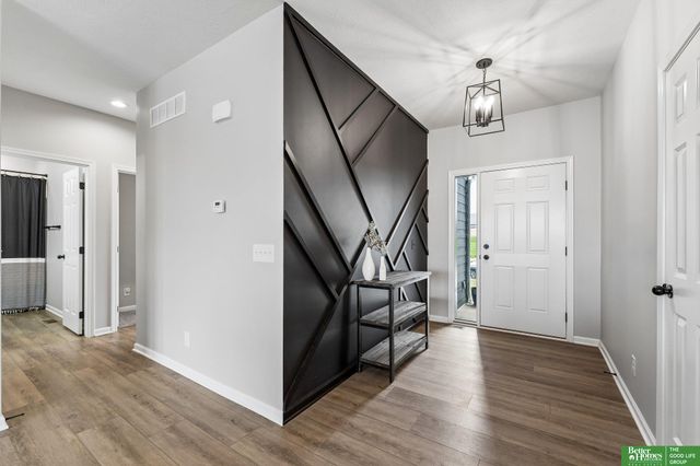 4910 N 211 Avenue, Omaha, NE 68022