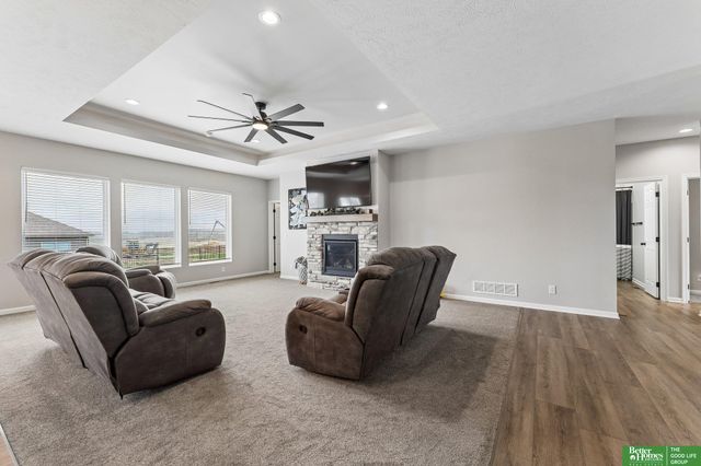 4910 N 211 Avenue, Omaha, NE 68022