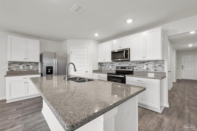 5557 Galahad Trl, Milton, FL 32583