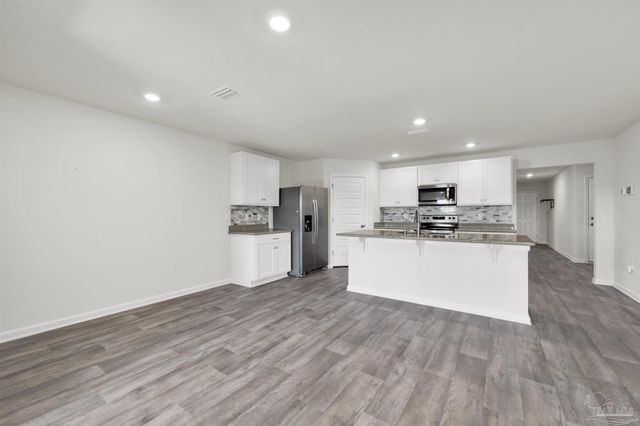 5557 Galahad Trl, Milton, FL 32583