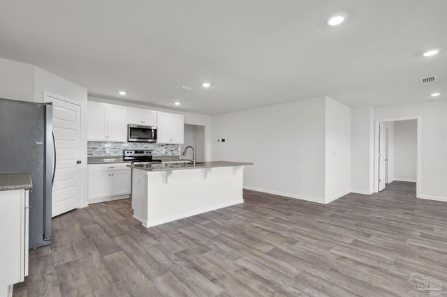 5557 Galahad Trl, Milton, FL 32583