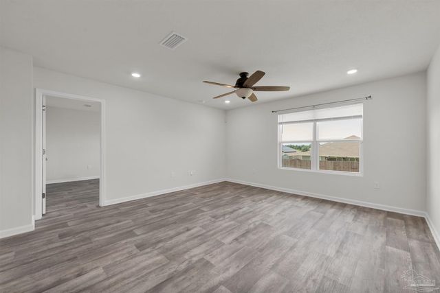 5557 Galahad Trl, Milton, FL 32583