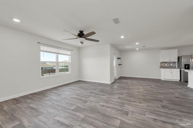 5557 Galahad Trl, Milton, FL 32583