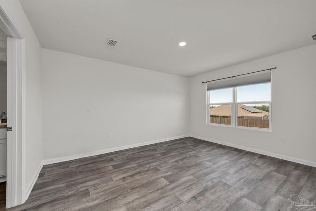 5557 Galahad Trl, Milton, FL 32583