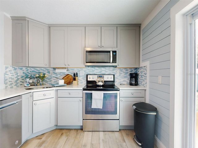 16 HILLSIDE DRIVE, New Smyrna Beach, FL 32169