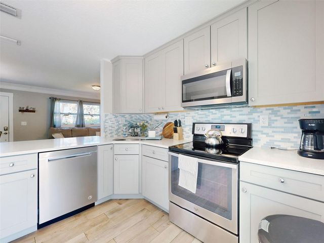 16 HILLSIDE DRIVE, New Smyrna Beach, FL 32169