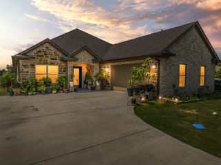 402 Alexander Street, Hillsboro, TX 76645