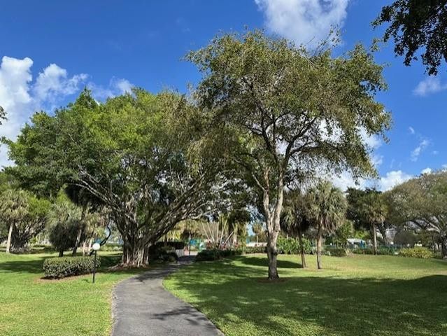 575 Oaks Lane 908, Pompano Beach, FL 33069