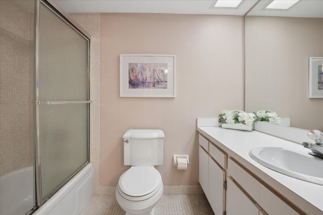 575 Oaks Lane 908, Pompano Beach, FL 33069