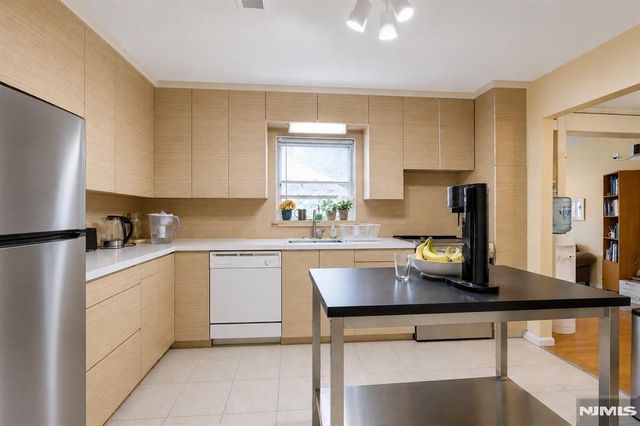 711 Rutland Avenue, Teaneck, NJ 07666