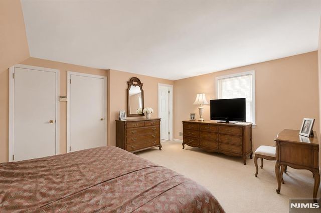 711 Rutland Avenue, Teaneck, NJ 07666