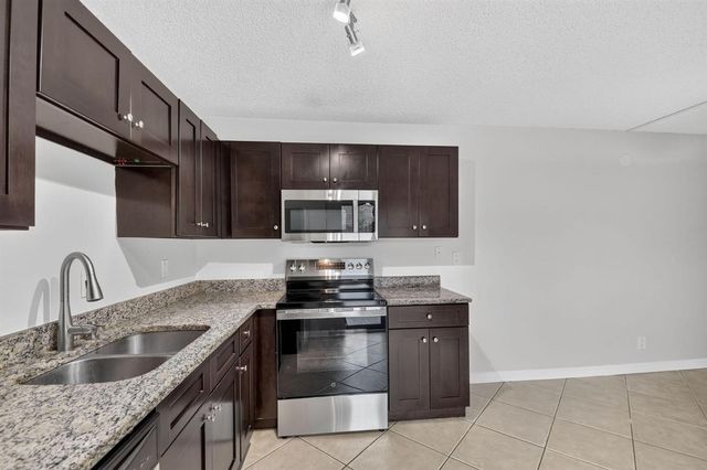 744 Springdale Circle, Palm Springs, FL 33461