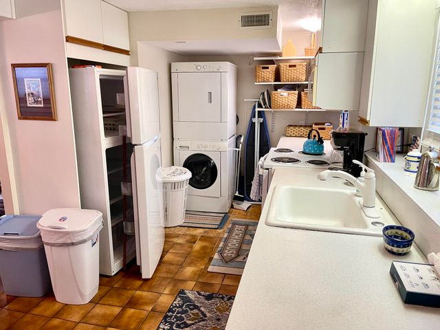 19 Maine Avenue, West Yarmouth, MA 02673