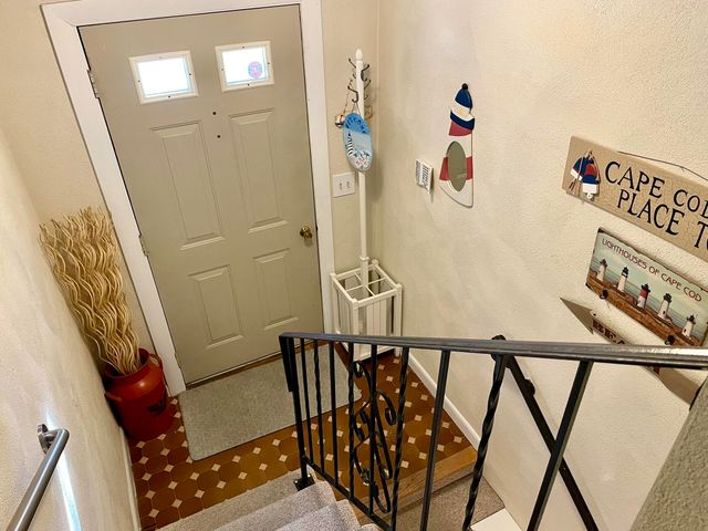 19 Maine Avenue, West Yarmouth, MA 02673