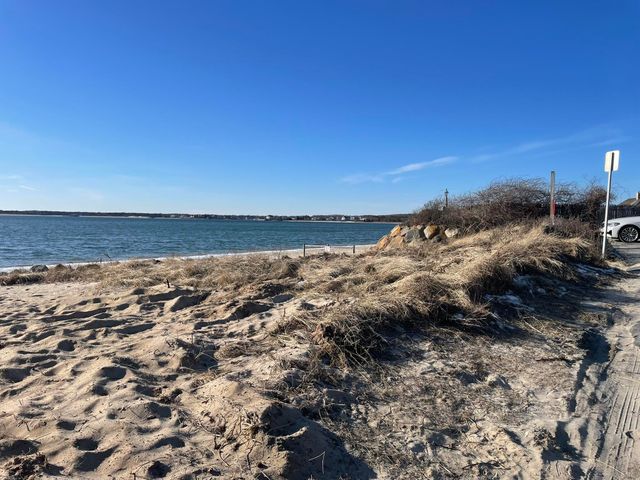 19 Maine Avenue, West Yarmouth, MA 02673