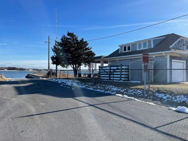 19 Maine Avenue, West Yarmouth, MA 02673