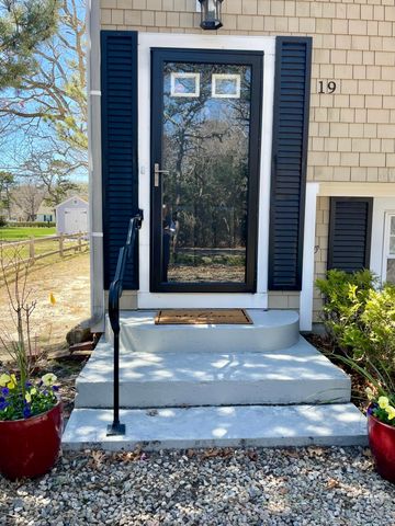 19 Maine Avenue, West Yarmouth, MA 02673