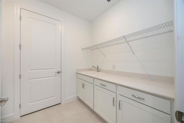 10335 Ventana LN, Naples, FL 34120