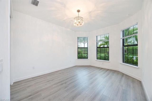 10335 Ventana LN, Naples, FL 34120