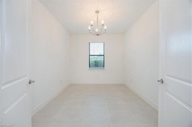 10335 Ventana LN, Naples, FL 34120