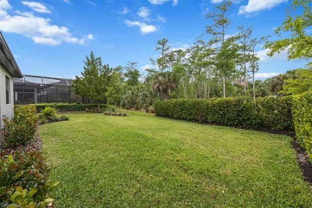 10335 Ventana LN, Naples, FL 34120