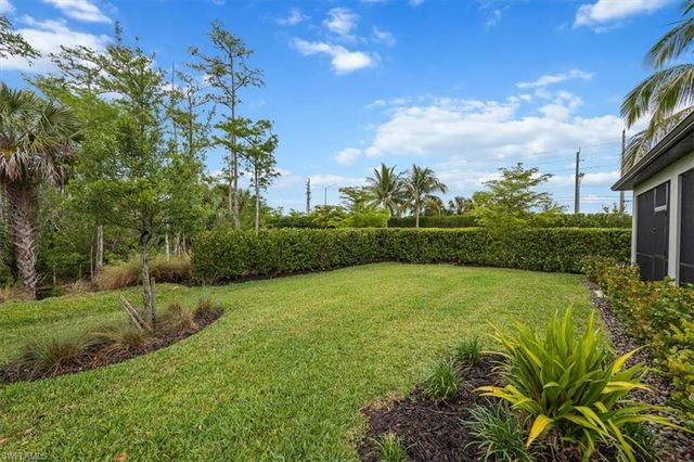 10335 Ventana LN, Naples, FL 34120