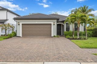 10335 Ventana LN, Naples, FL 34120
