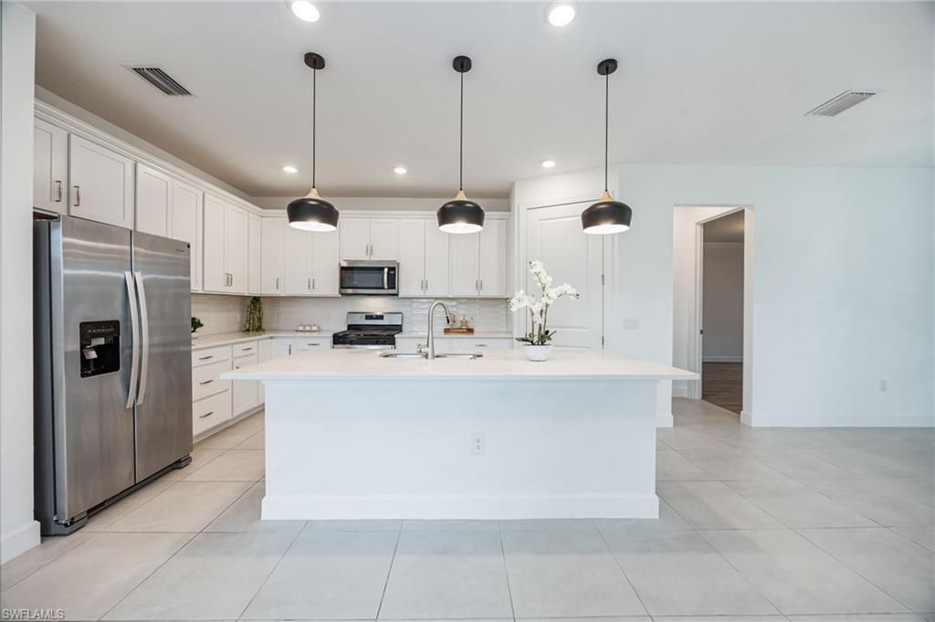 10335 Ventana LN, NAPLES, FL 34120 — photo 2