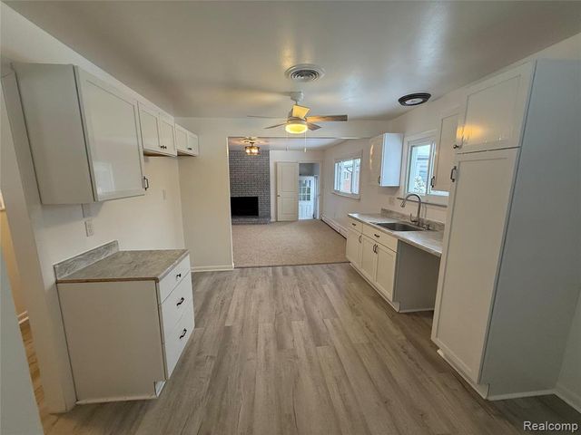 5652 Merrick Street, Dearborn Heights, MI 48125