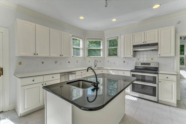 7804 Umstead Forest Drive, Raleigh, NC 27612