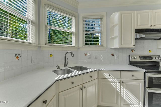 7804 Umstead Forest Drive, Raleigh, NC 27612