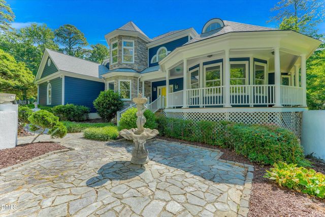 7804 Umstead Forest Drive, Raleigh, NC 27612
