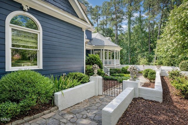 7804 Umstead Forest Drive, Raleigh, NC 27612