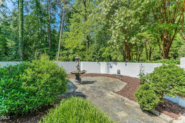 7804 Umstead Forest Drive, Raleigh, NC 27612