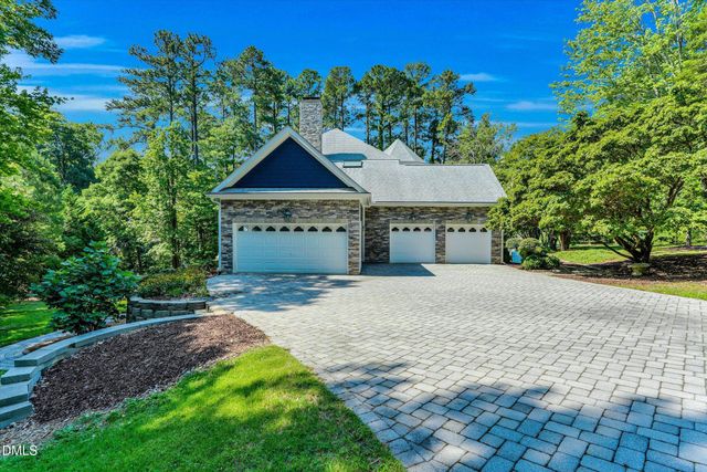 7804 Umstead Forest Drive, Raleigh, NC 27612