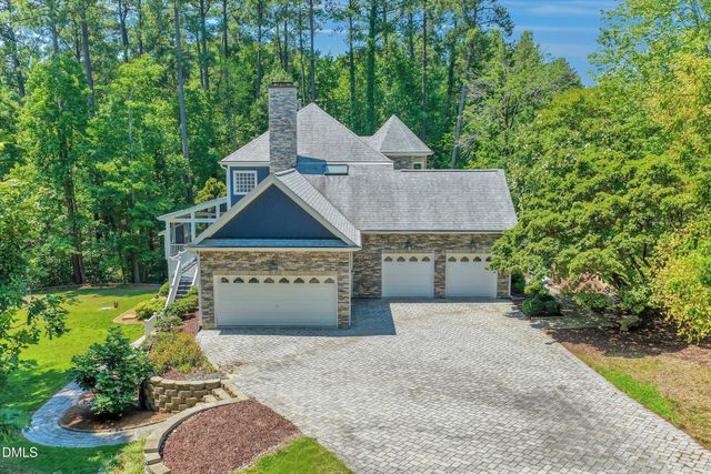 7804 Umstead Forest Drive, Raleigh, NC 27612