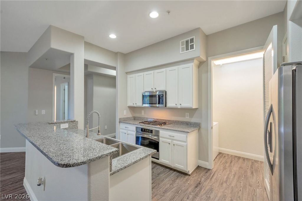 50 East Serene Avenue 315, Las Vegas, NV 89123 — photo 5
