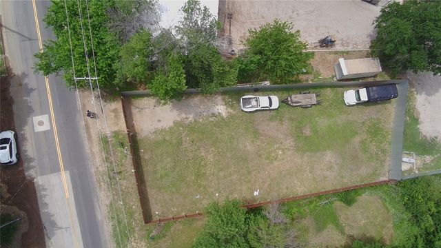 5820 Parker Henderson Road, Fort Worth, TX 76119