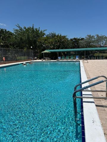 7300 Lake Cir Drive 404, Margate, FL 33063