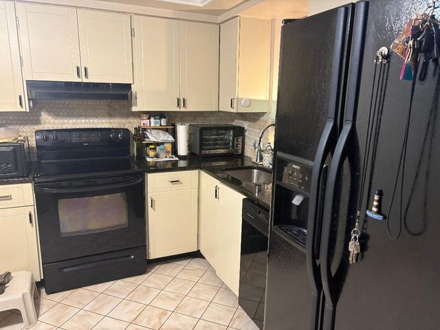 7300 Lake Cir Drive 404, Margate, FL 33063