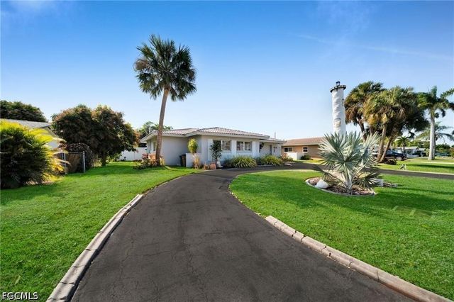 616 El Dorado PKWY E, Cape Coral, FL 33904